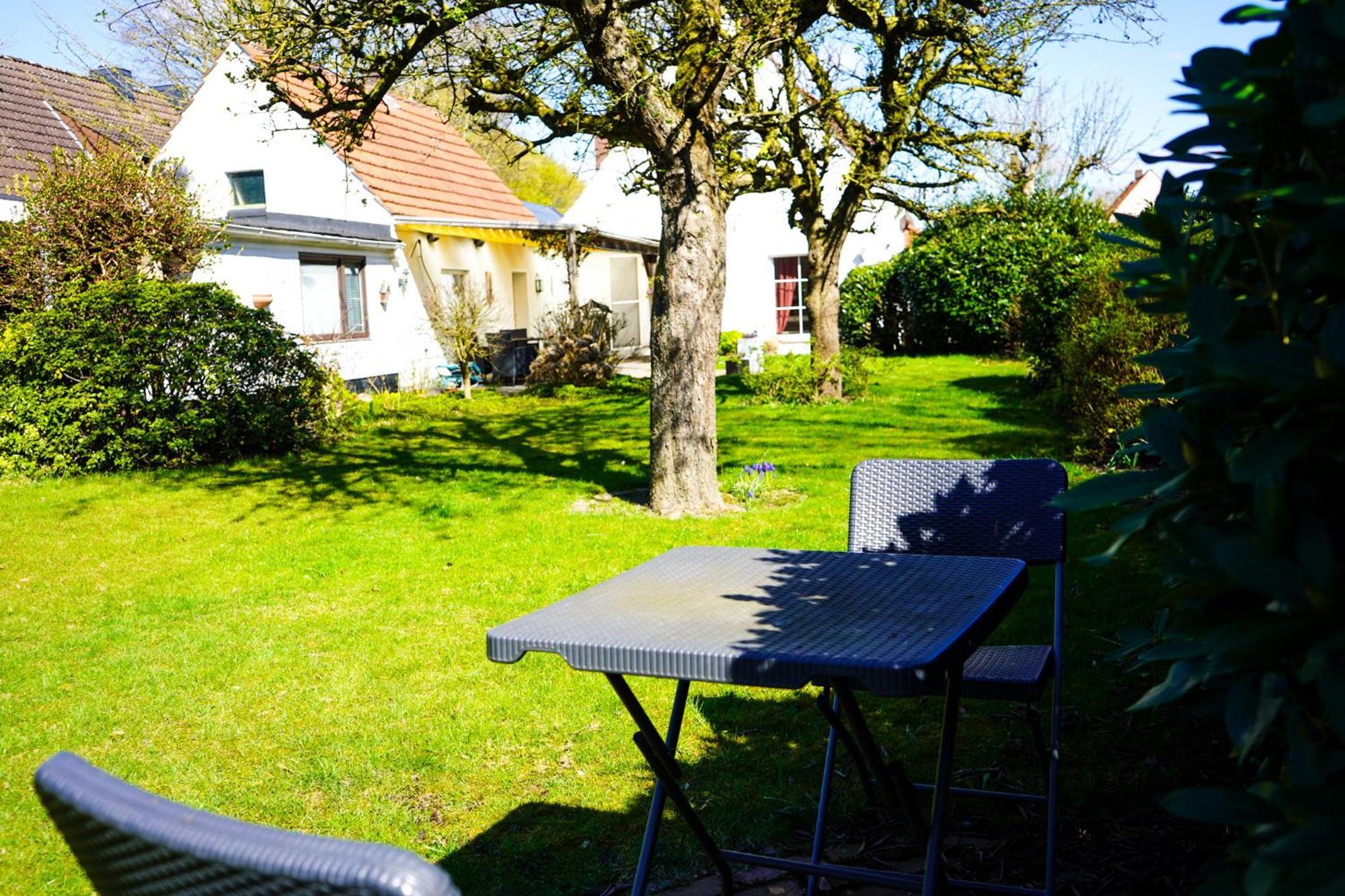 Gemuetliches Haus Mit Grossem Traumhaften Garten Bremen Exterior foto